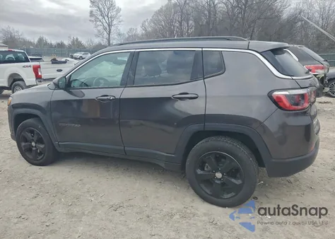 2019 Jeep Compass Latitude из США, поврежденный, VIN 3C4NJDBB2KT629550